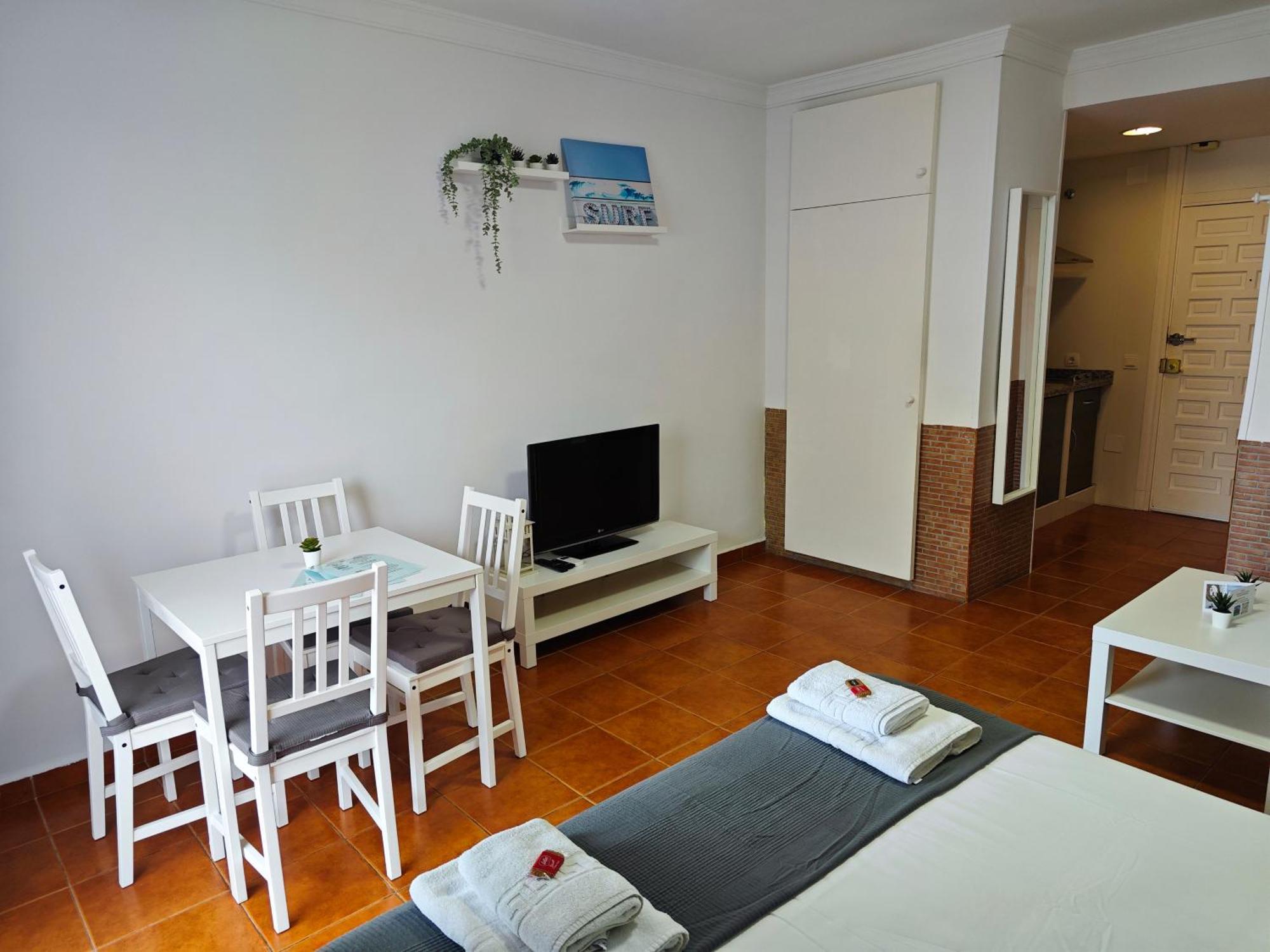 Benalbeach Casa Kito Suite 1ª Linea De Playa Benalmadena Luaran gambar