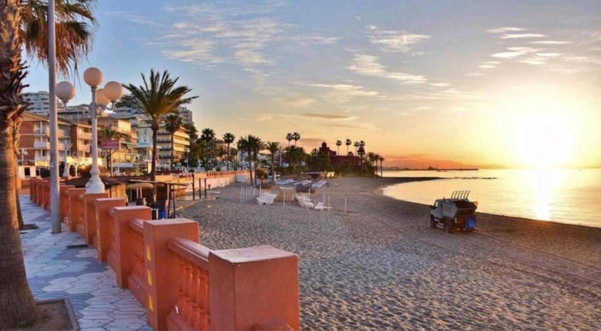 Benalbeach Casa Kito Suite 1ª Linea De Playa Benalmadena Luaran gambar